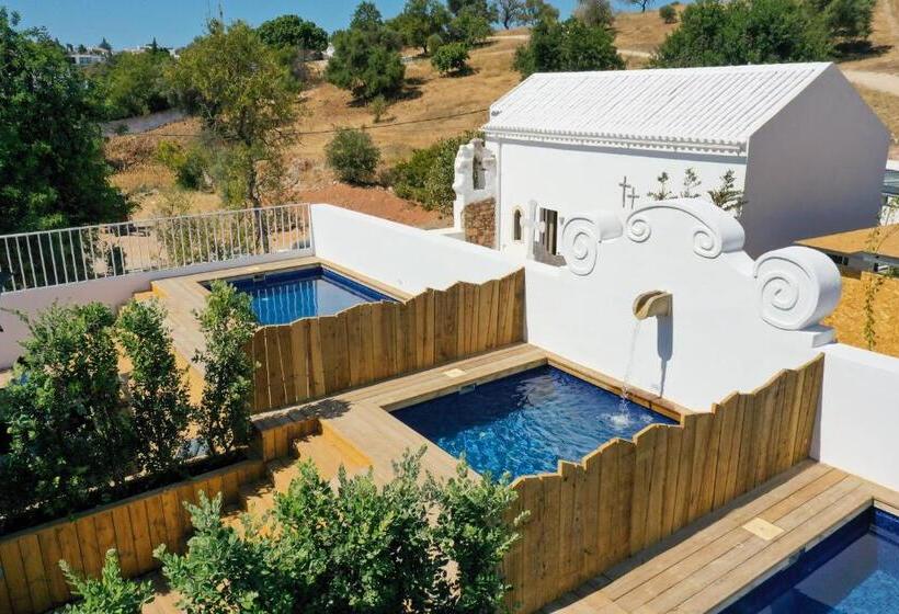 سوییت با استخر, Colégio Charm House