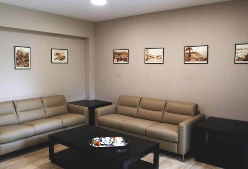 سوییت, Kairos Resort & Spa