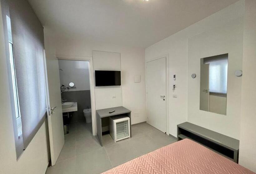 اتاق عادی, Matthew’s Home B&b