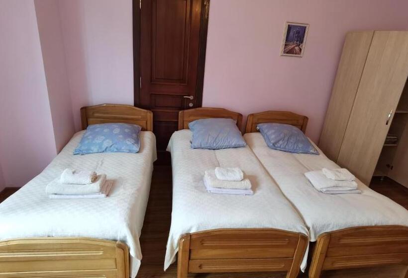 اتاق استاندارد چهار تخته, Guest House Madonna