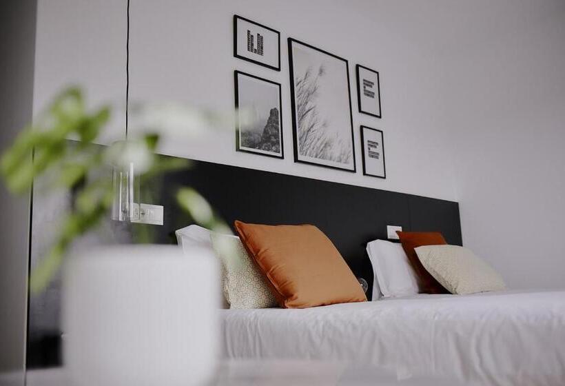 اتاق استاندارد, Zarey Hostel