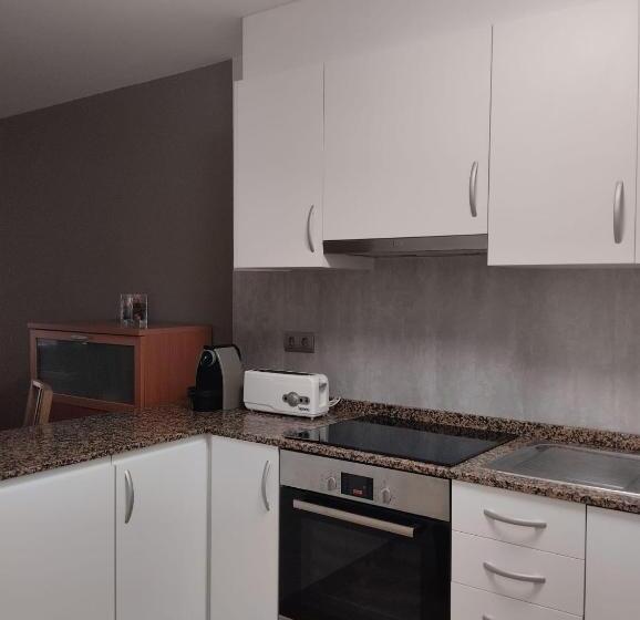 آپارتمان 1 خوابه, Zarey Hostel