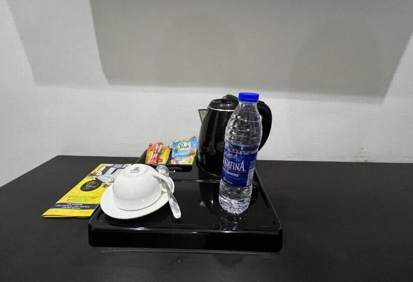 سوییت جونیور با بالکن, Riviera Hotel, Apartments & Resorts