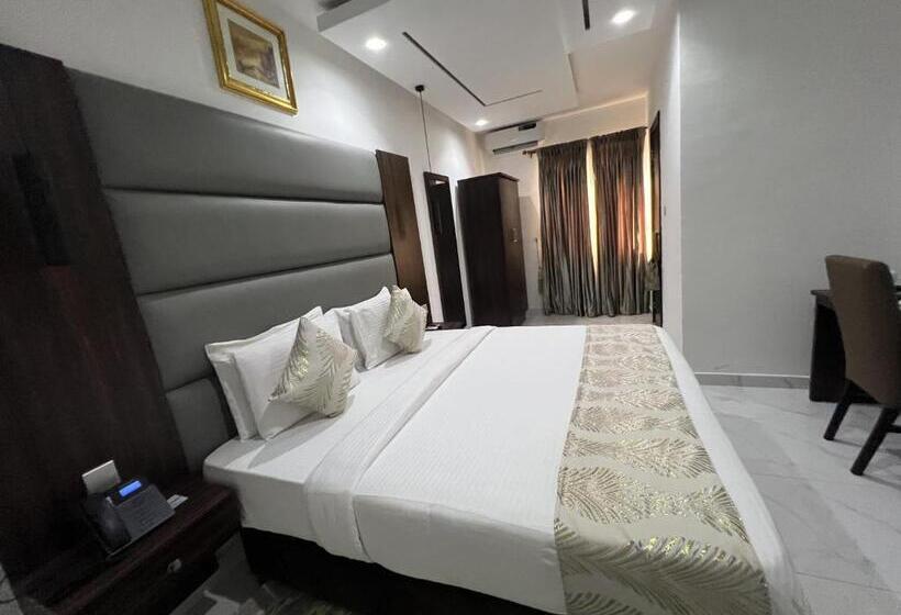 اتاق لوکس یک تخته, Riviera Hotel, Apartments & Resorts