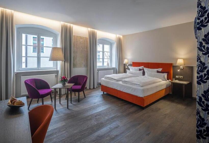 سوییت جونیور, Altstadthotel Der Patrizier