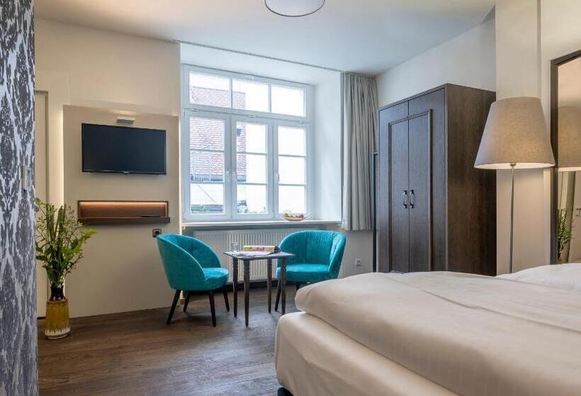 سوییت جونیور, Altstadthotel Der Patrizier
