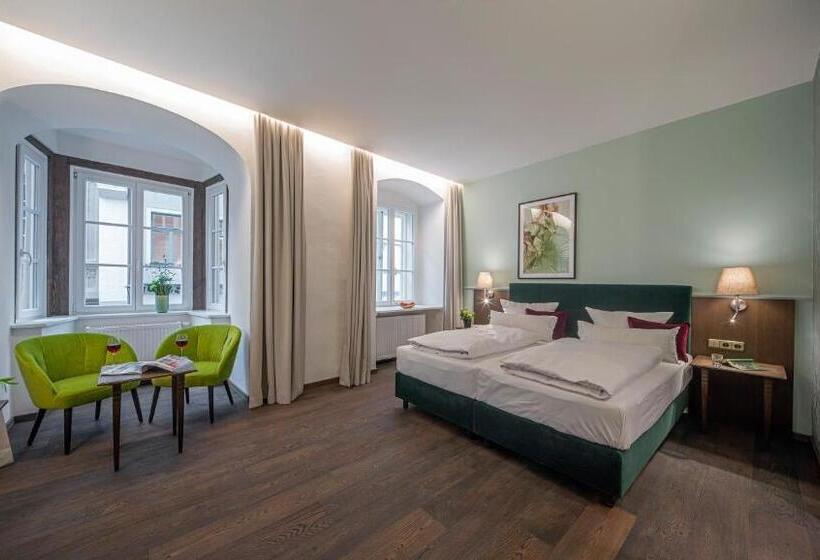 سوییت جونیور, Altstadthotel Der Patrizier