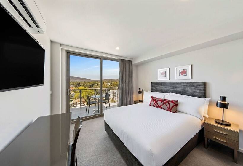 Standard Room, Adina Serviced Apartments Canberra, Dickson