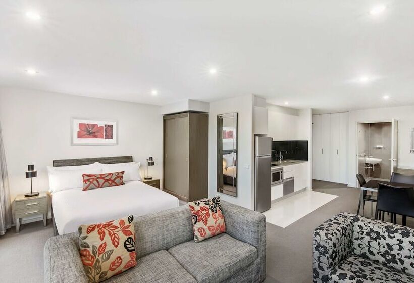 استودیوی پریمیوم, Adina Serviced Apartments Canberra, Dickson