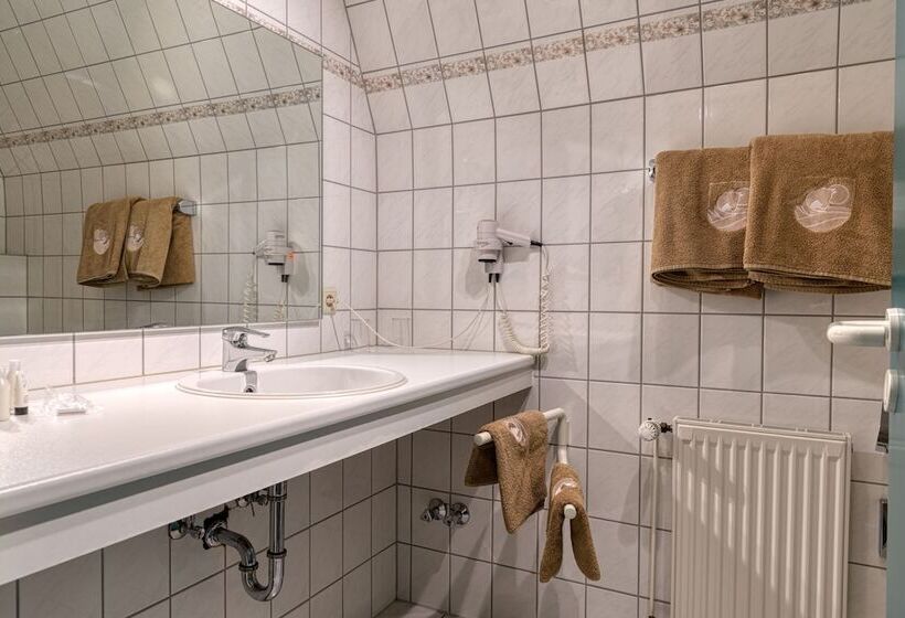 اتاق استاندارد, Alter Landsitz Sommerstorf