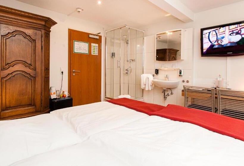 اتاق استاندارد با سرویس بهداشتی مشترک, Art Of Comfort Haus Ingeborg