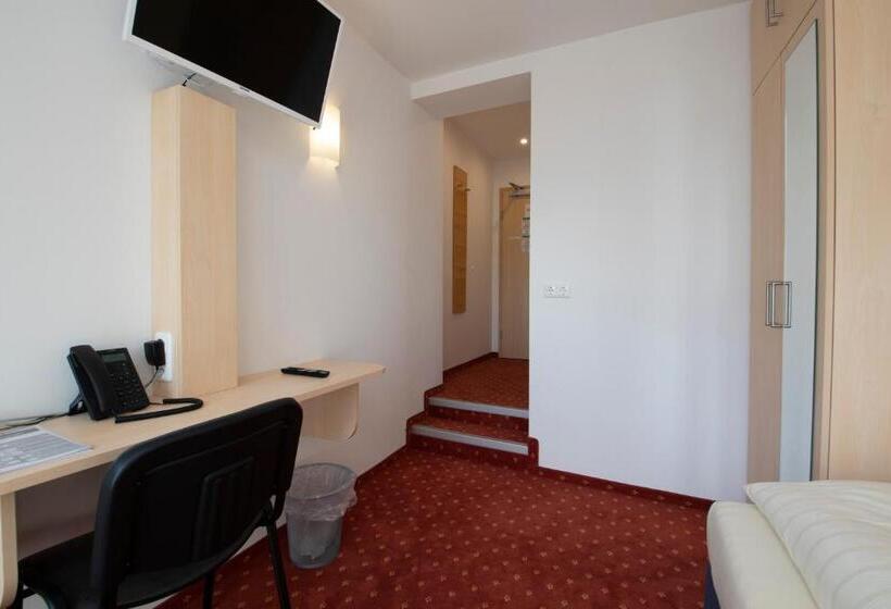 اتاق استاندارد یک نفره, Baltic Hotel Lübeck