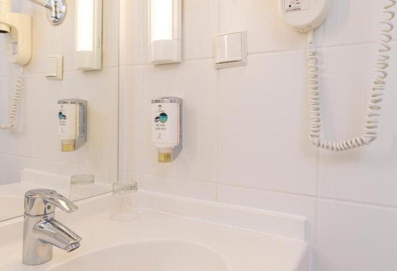 اتاق عادی یک تخته, Baltic Hotel Lübeck