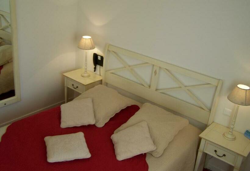 اتاق استاندارد یک نفره, Brit Hotel Du Perche