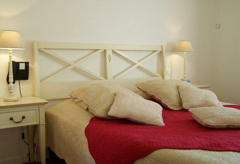 اتاق استاندارد یک نفره, Brit Hotel Du Perche