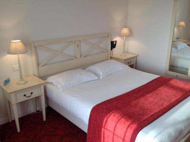 اتاق استاندارد یک نفره, Brit Hotel Du Perche