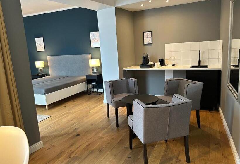 اتاق سوپریور چهار تخته, Dk Hotel Deutscher Kaiser