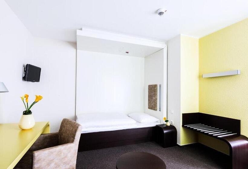 اتاق استاندارد یک نفره, Global Inn