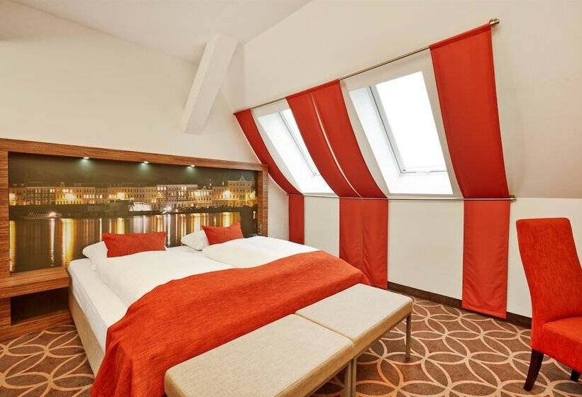 デラックスルーム, H+ Hotel Lübeck