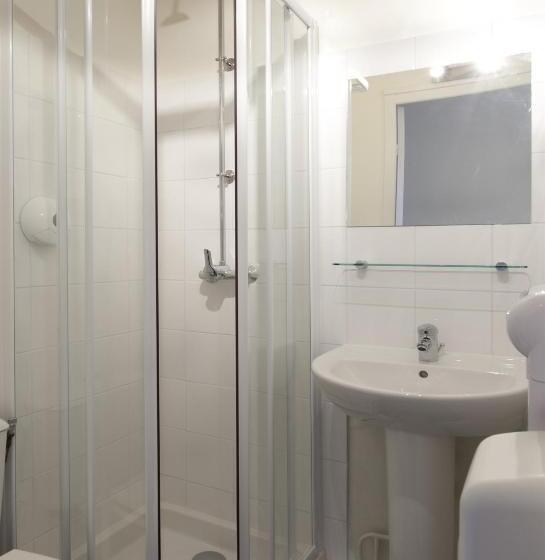 اتاق استاندارد, Logis Hotel Chateaubriand
