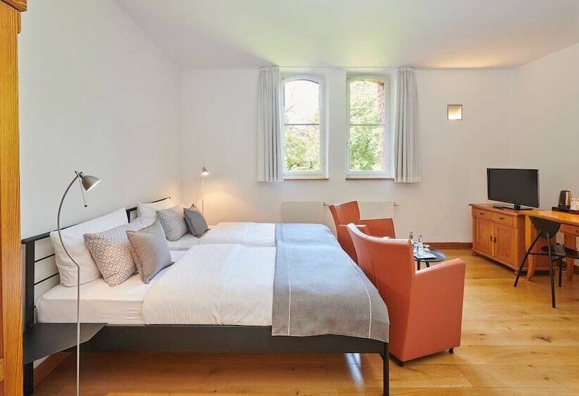 Economy Zimmer, Mutterhaus Düsseldorf