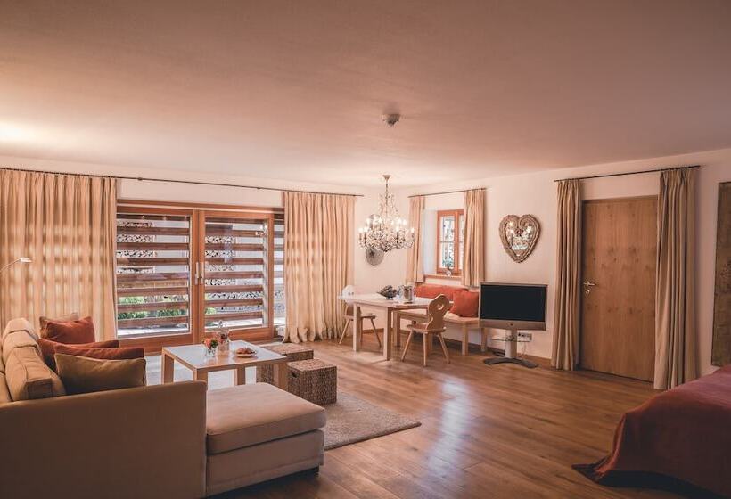 سوئیت کلاسیک, Parkhotel Egerner Höfe