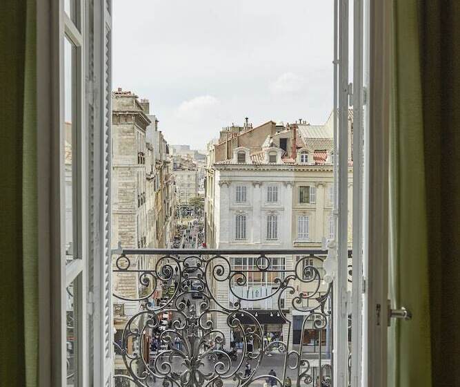 Superior Room with Balcony, Saint Louis