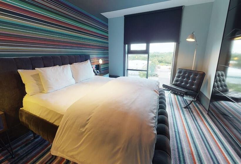 اتاق استاندارد, Village Hotel Solihull