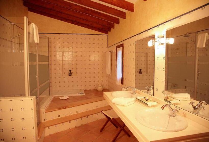 سوییت سوپریور, Petit Hotel Alaro