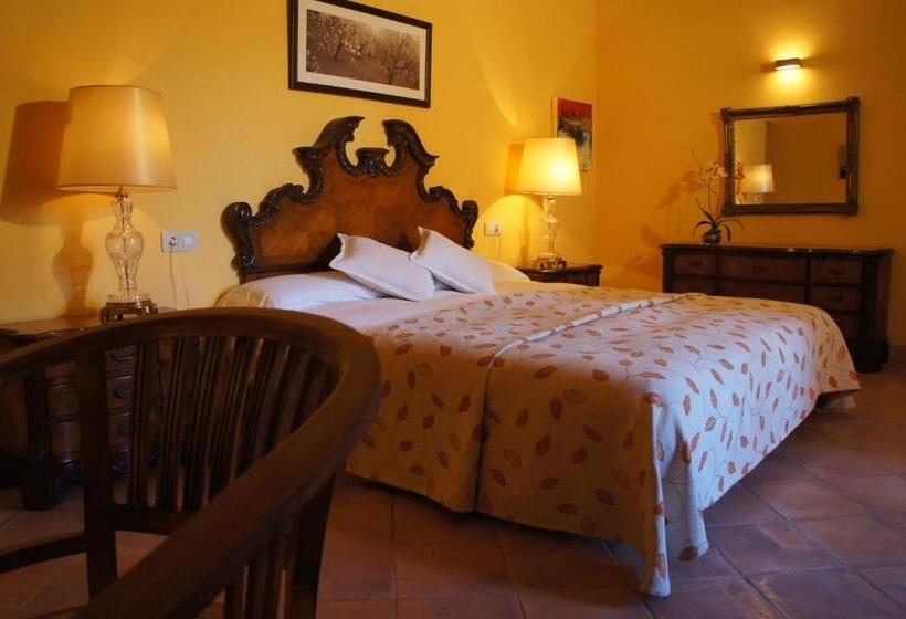 سوییت سوپریور, Petit Hotel Alaro