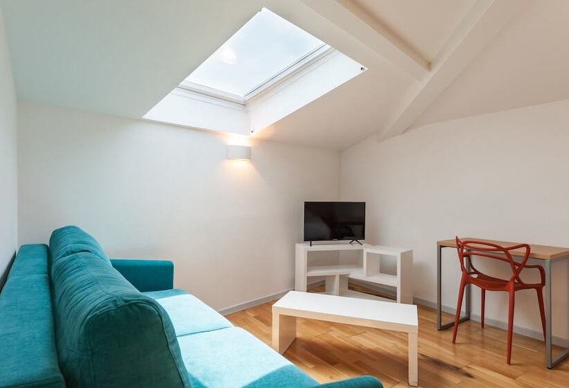 Estudio Estàndard, Residhotel Vieux Port