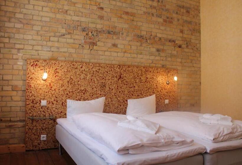 اتاق استاندارد, Boutique Hotel Schwarzer Baer