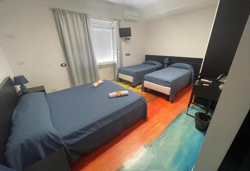 اتاق استاندارد چهار تخته, Follow Me B&b