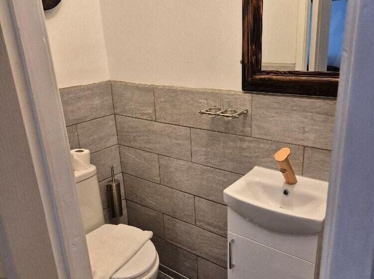 اتاق استاندارد, Alexander Hotel Fully Refurbished All Rooms En Suite