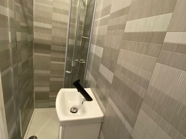اتاق استاندارد یک نفره, Alexander Hotel Fully Refurbished All Rooms En Suite