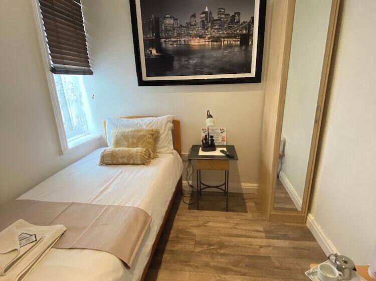 اتاق استاندارد یک نفره, Alexander Hotel Fully Refurbished All Rooms En Suite