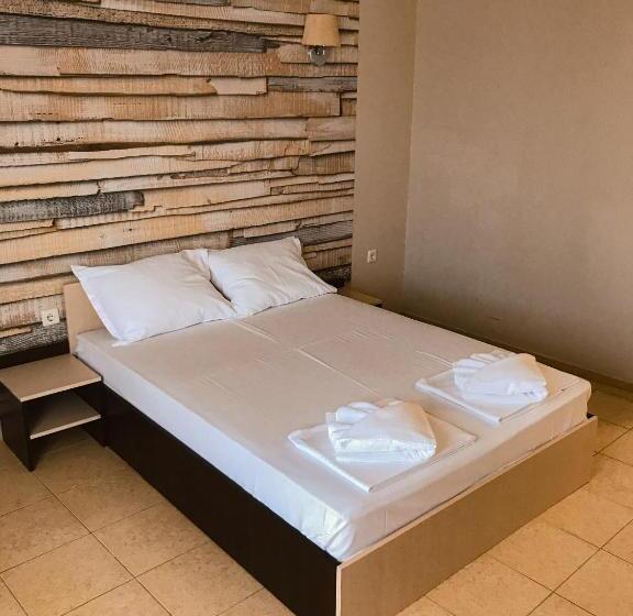 استودیوی استاندارد, Arapya Resort