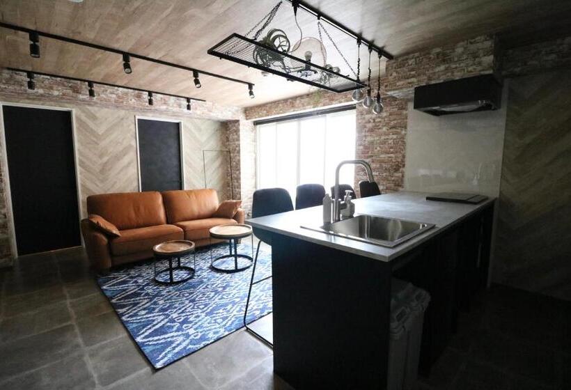 اتاق استاندارد چهار تخته, Maison Sapporo