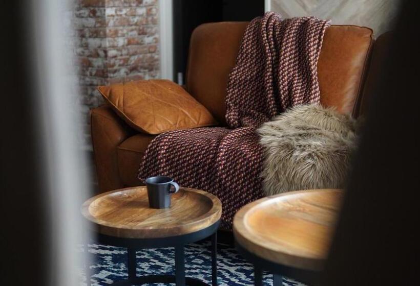 اتاق استاندارد چهار تخته, Maison Sapporo