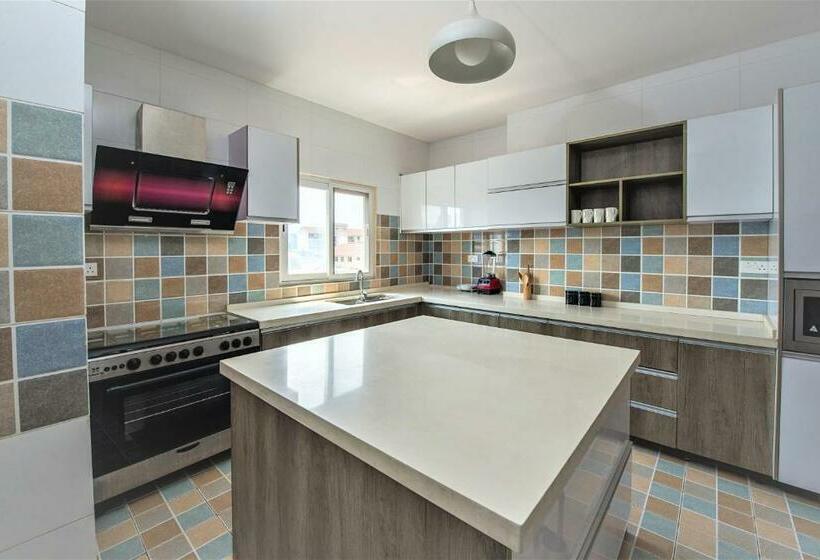 آپارتمان 2 خوابه, Montecito Apartments