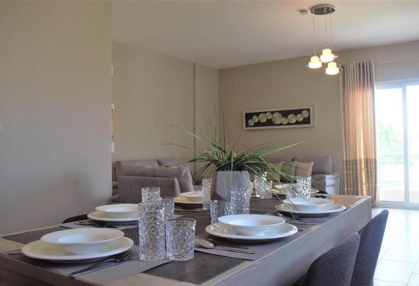 آپارتمان 2 خوابه, Montecito Apartments