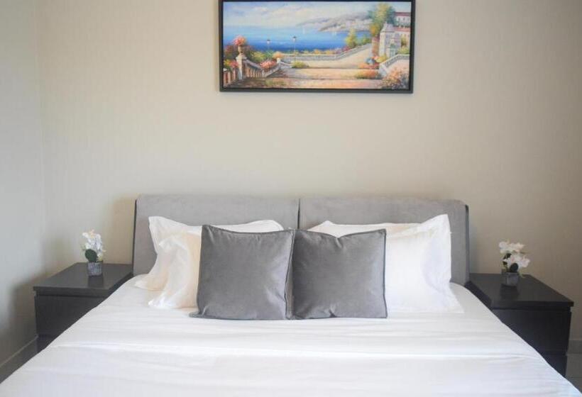آپارتمان 2 خوابه, Montecito Apartments