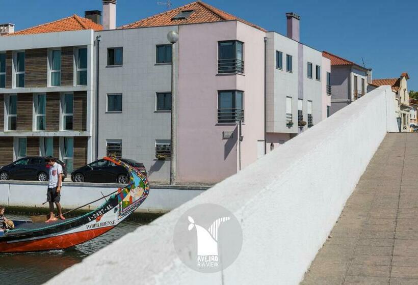 سوئیت جونیور با چشم‌انداز, Aveiro Ria View