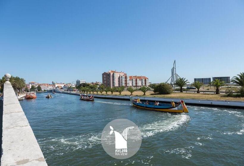 سوئیت جونیور با چشم‌انداز, Aveiro Ria View