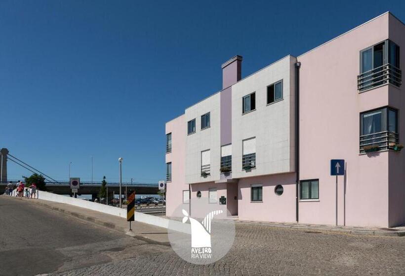 سوئیت جونیور با چشم‌انداز, Aveiro Ria View