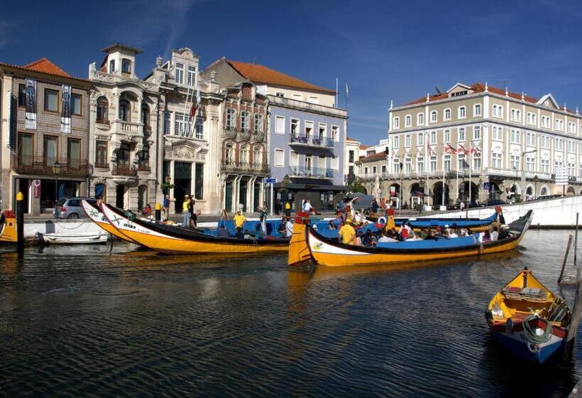 سوئیت جونیور با چشم‌انداز, Aveiro Ria View