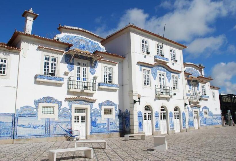 سوئیت جونیور با چشم‌انداز, Aveiro Ria View