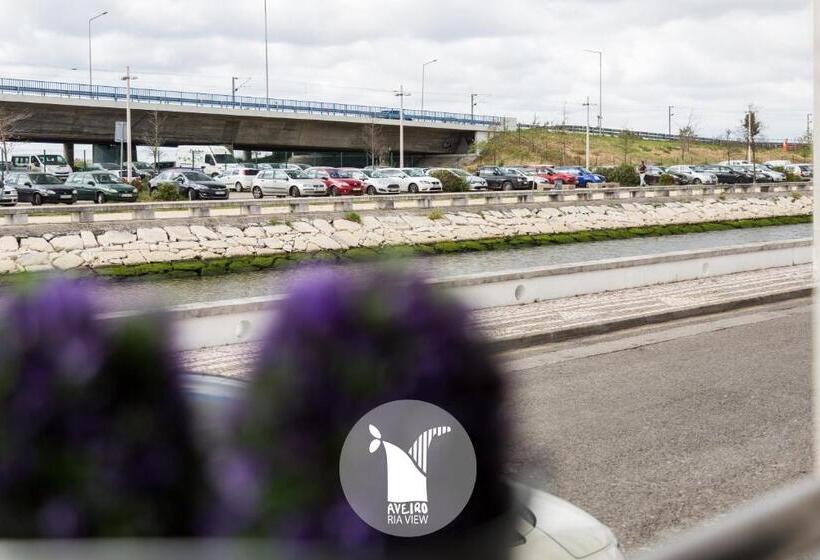 سوئیت جونیور با چشم‌انداز, Aveiro Ria View