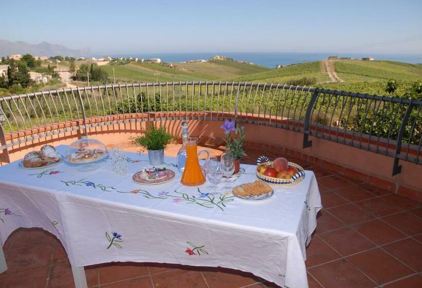 اتاق استاندارد چهار تخته, Il Giardino Monticciolo