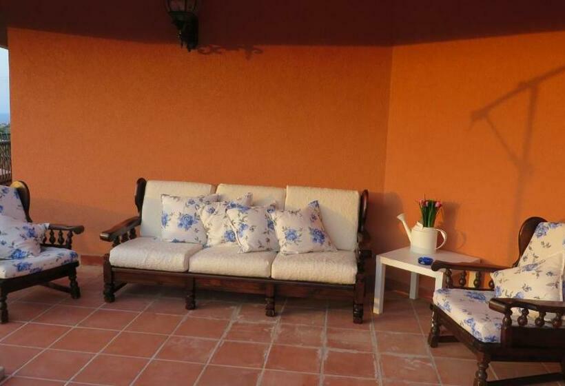 اتاق استاندارد چهار تخته, Il Giardino Monticciolo